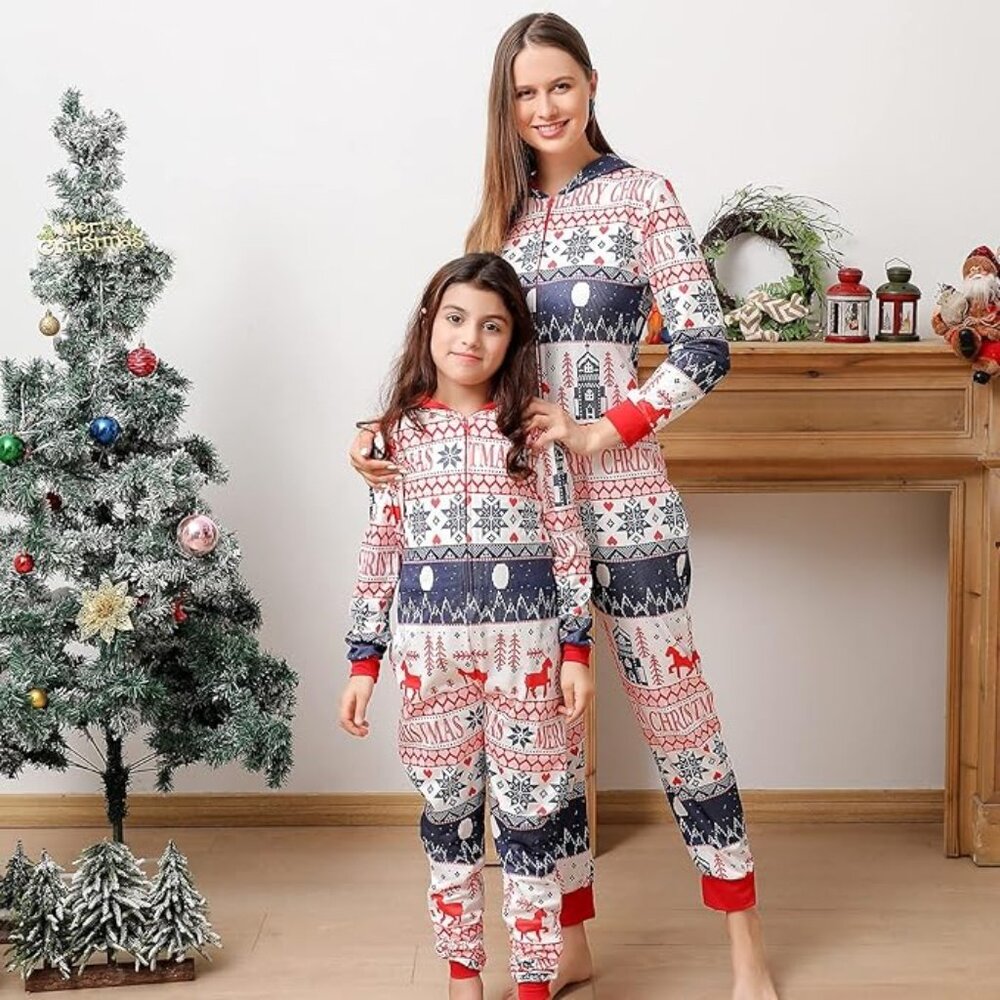 NWT Christmas One Piece‎ Pajama Striped Snowflake